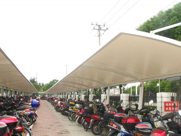 車棚膜結構