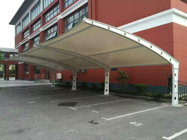 車棚膜結構