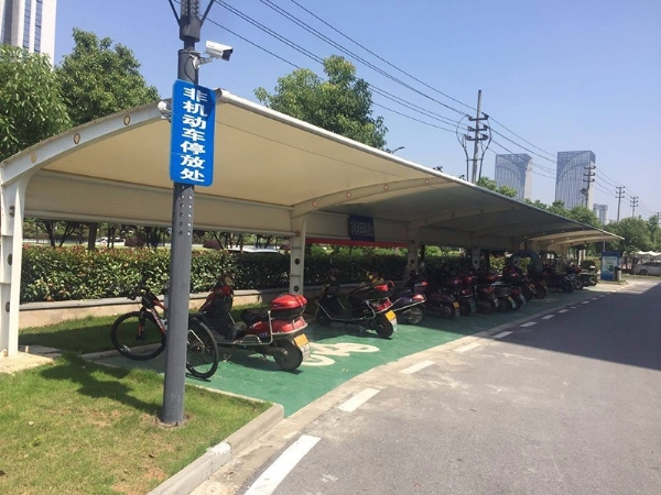 車棚膜結構