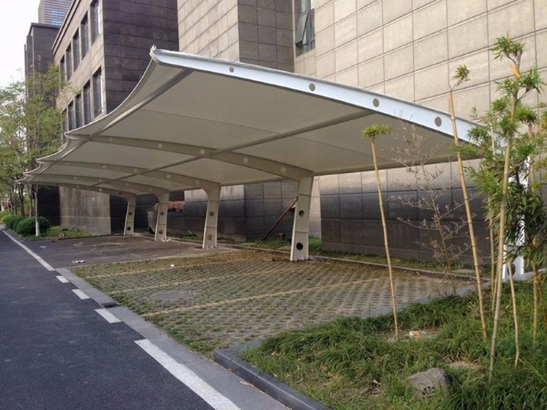 車棚膜結構