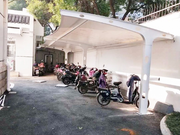 車棚膜結構