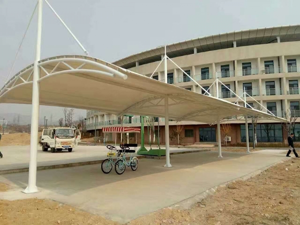 車棚膜結構